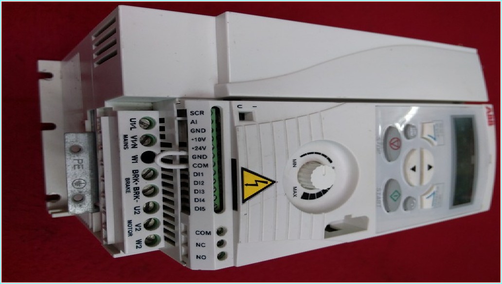 ABB ACS150-01E-07A5-2 ACS150 1,5 KW SÜRÜCÜ