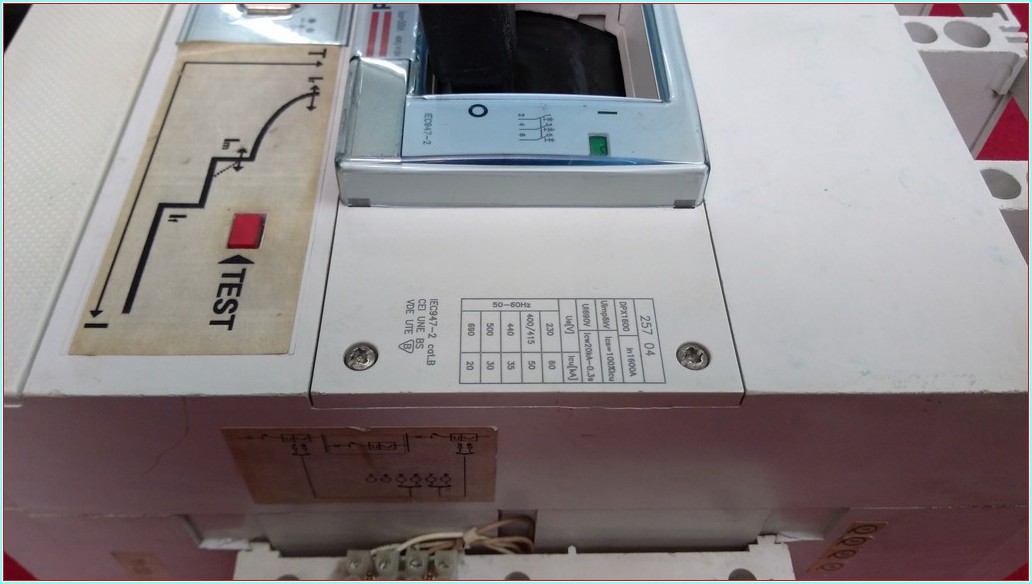 LEGRAND DPX 1600 1600A 3 KUTUPLU TMŞ