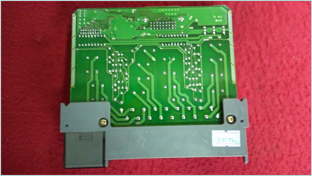 ALLEN BRADLEY SLC500 OUTPUT MODULE