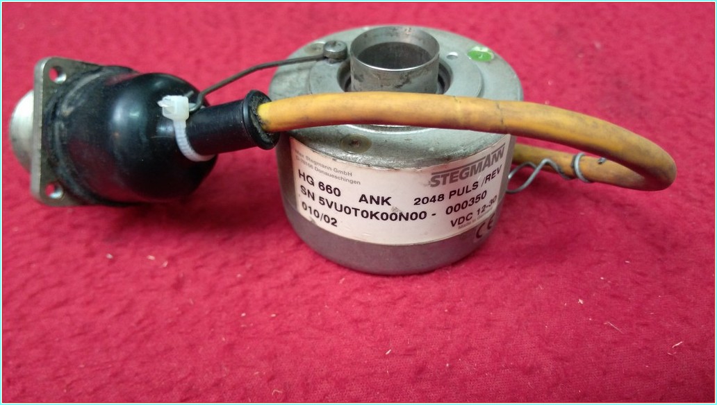 STEGMANN HG 660 ANK 2048 PULS/REV SN 5VU0T0K00N00-000350 VDC 12-30 ENCODER