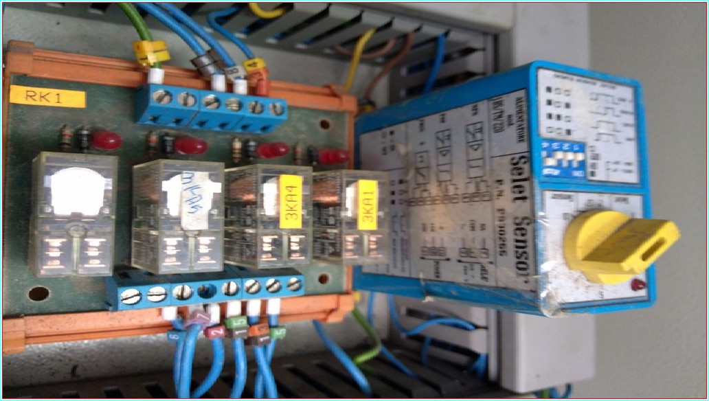 TELEMECANİQUE 1,5 KW TEPE LAMBALI PANOLU SÜRÜCÜ