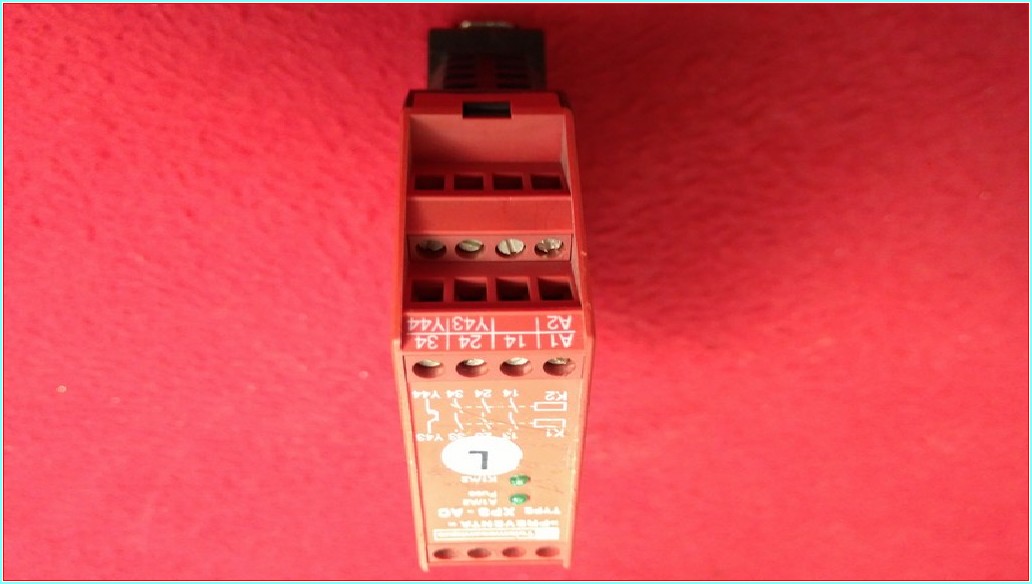 TELEMECANİQUE XPS-AC5121 PREVENTA EMNİYET RÖLESİ 120 USD