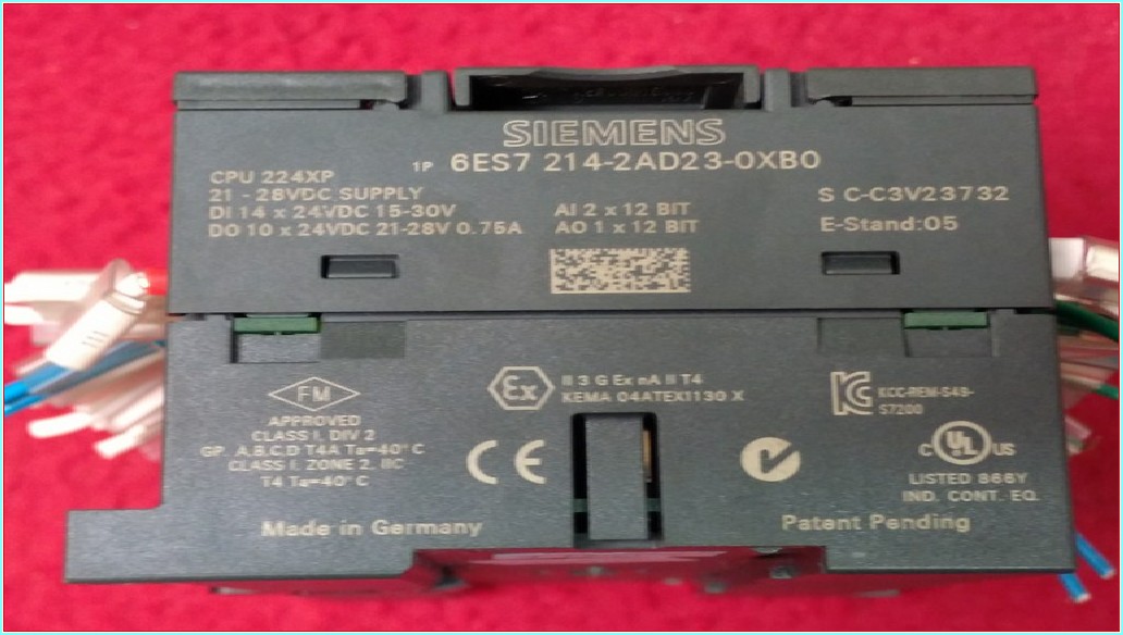 SIEMENS 6ES7 214-2AD23-0XB0 6ES7214-2AD23-0XB0 CPU 224XP DC-DC-DC SIMATIC S7-200 PLC