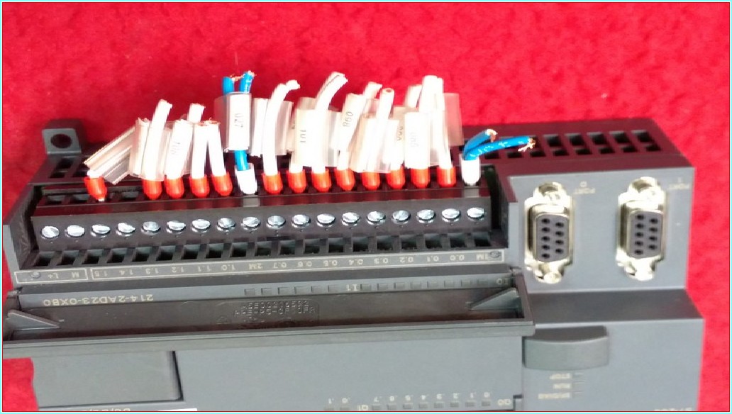 SIEMENS 6ES7 214-2AD23-0XB0 6ES7214-2AD23-0XB0 CPU 224XP DC-DC-DC SIMATIC S7-200 PLC