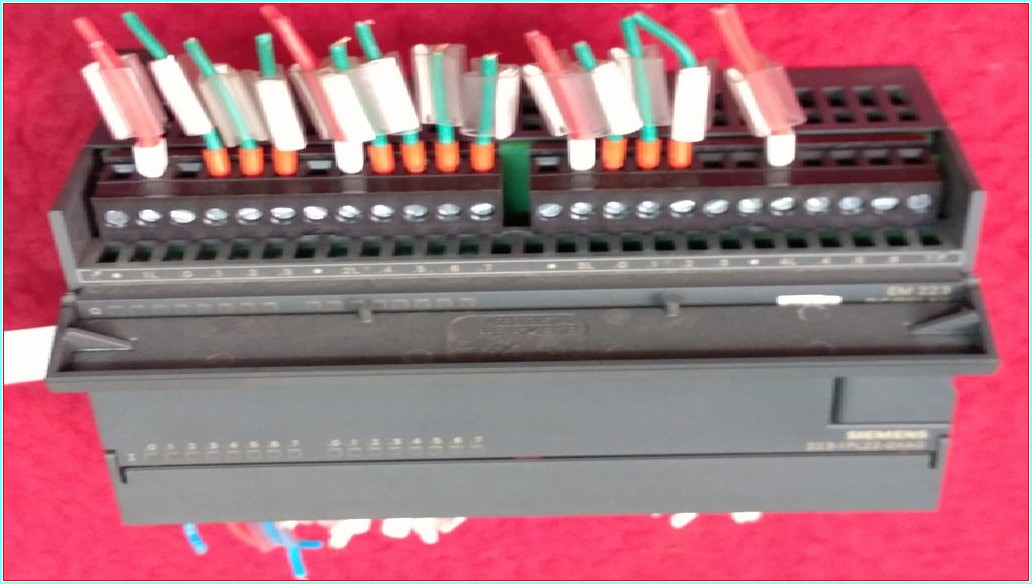 SIEMENS 6ES7 223-1PL22-0XA0 6ES7223-1PL22-0XA0 EM 223 DC-RELAY GENİŞLETME MODÜLÜ