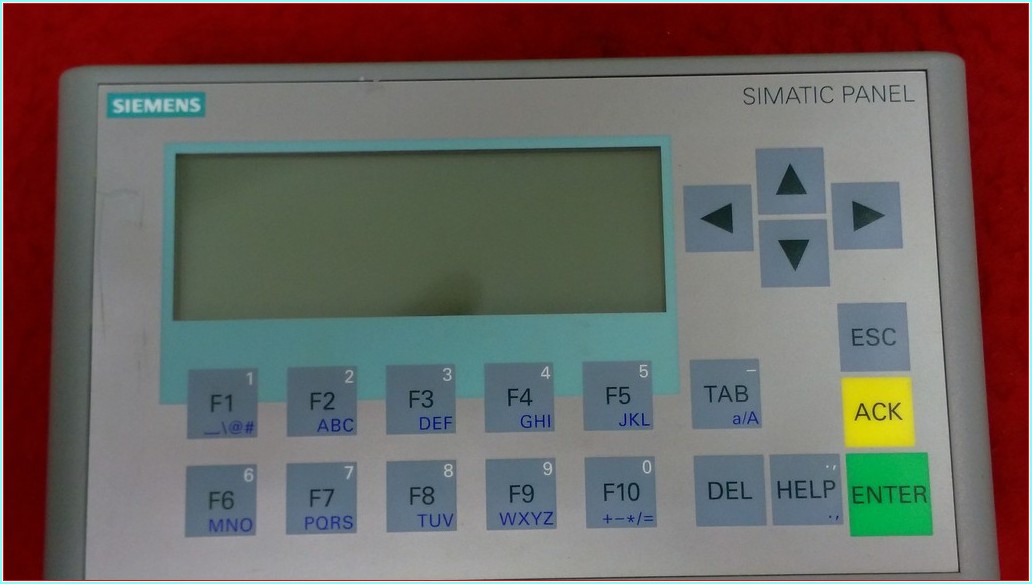 SIEMENS 6AV6 647-0AH11-3AX0 SIMATIC PANEL