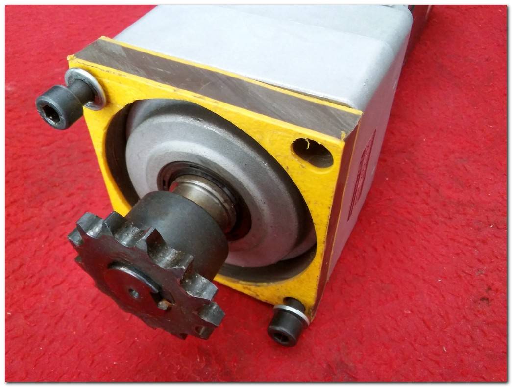 DELTA ECMA-C30807FS 0,75KW AC SERVO MOTOR VRSF-25D-750 750W PLANET REDÜKTÖR SHIMBO NİDEC SHIMBO NİDEC TAKIM