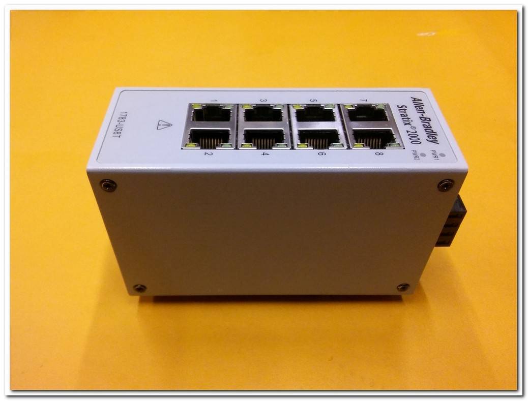 ALLEN BRADLEY STRATİX 2000 1783-US8T SERIES B ETHERNET UNMANAGED SWİTCH
