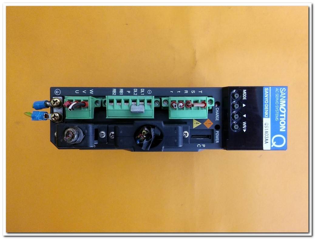 SANMOTION QS1A03AA AC SERVO SYSTEMS SANYO DENKI AC SORVO DRIVE 5.2A SÜRÜCÜ QS1A01AA