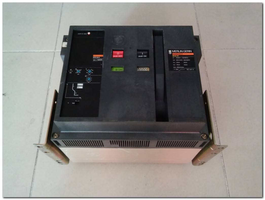 MERLİN GERİN M16 N1 M16 H1 M12 N1 1600A VE 1250A  MOTORLU MASTERPACT STR 28 D STR 38 S M16N1 M16H1 CİRCUİT BREAKER