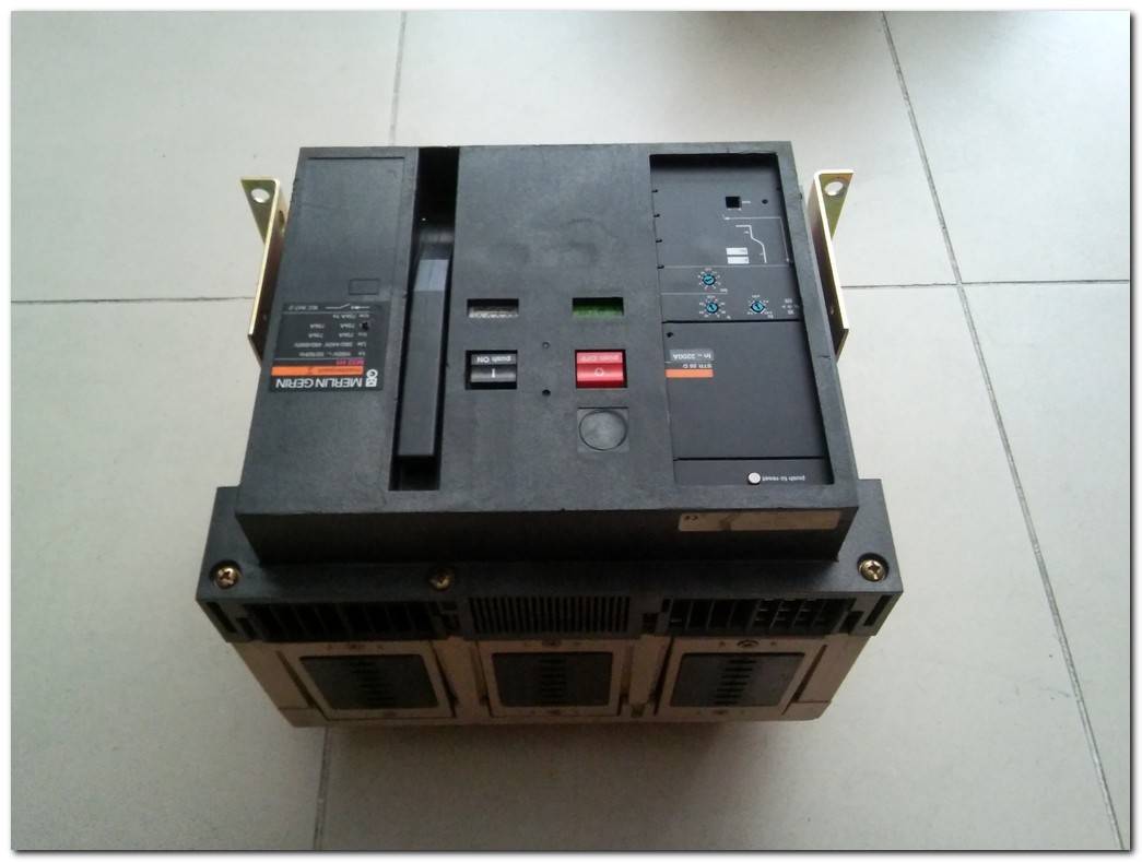 MERLİN GERİN M32 H1 3200A MOTORLU MASTERPACT IEC 947-2 STR 28 D M32H1