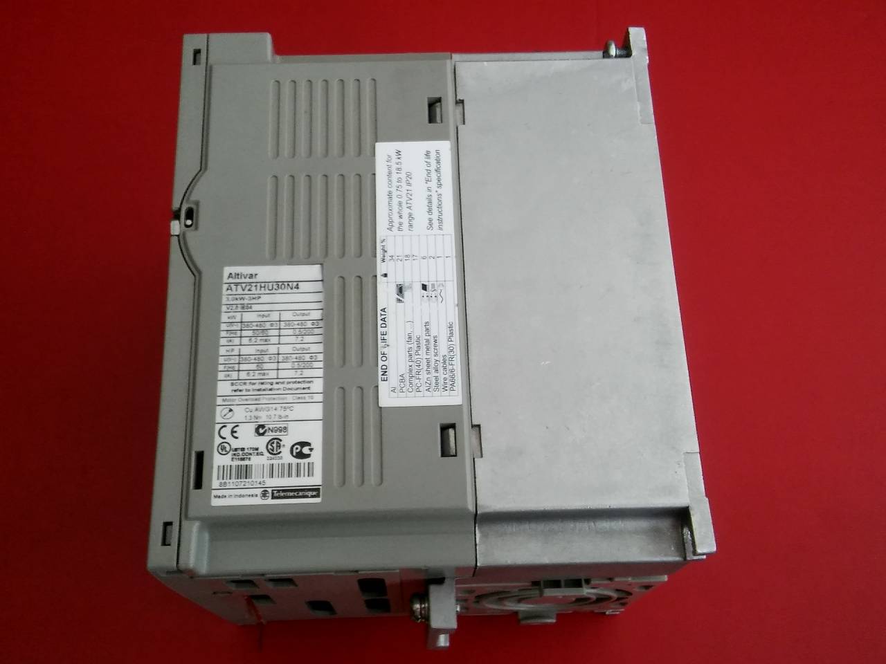 SCHNEİDER ATV21HU30N4 3KW HVAC SÜRÜCÜ ALTİVAR 21 ATV21 3 KW INVERTER