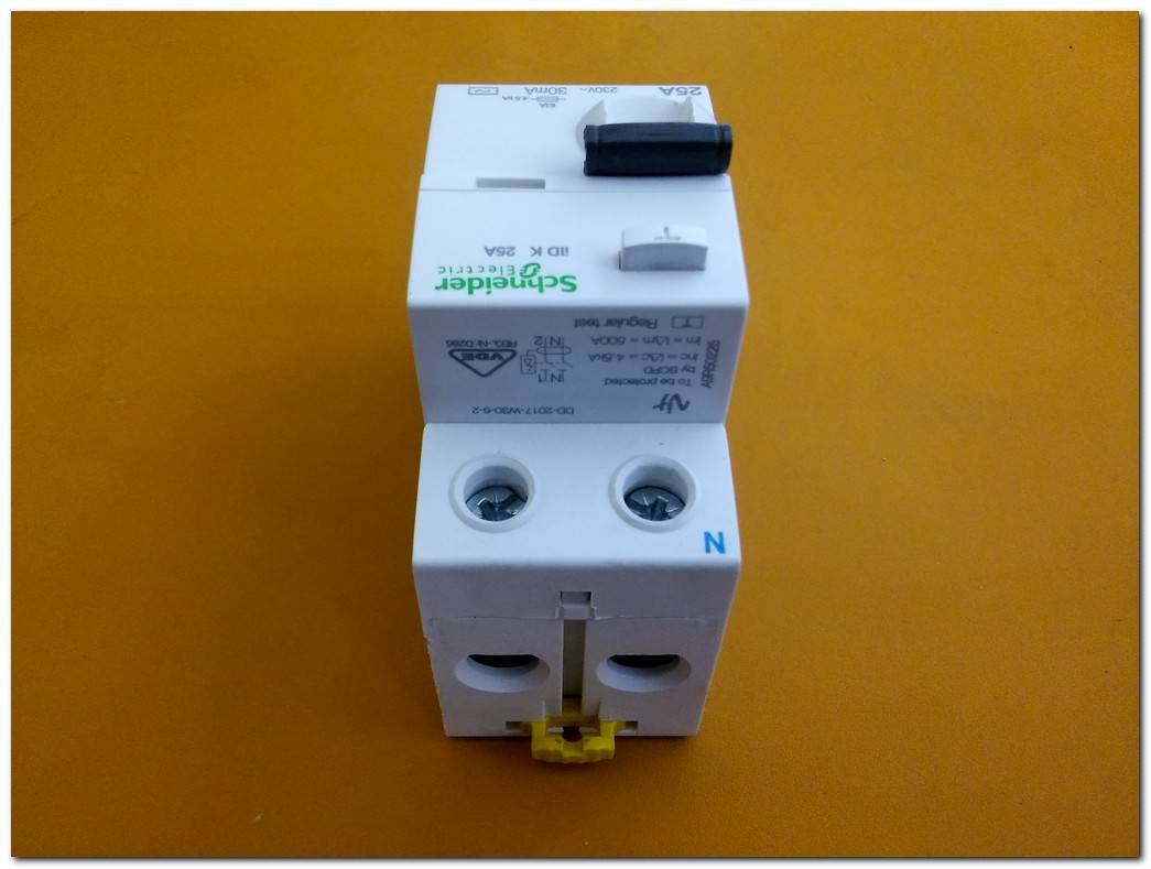 SCHNEİDER İID K 25A A9R50225 KAÇAK AKIM KORUMA RÖLESİ