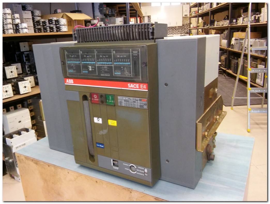 ABB SACE E4 SACE E4S 40 4000A MASTERPACT DEVRE KESİCİ