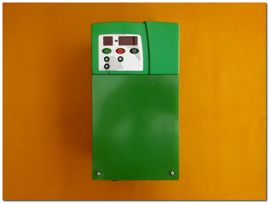 CONTROL TECHNIQUE SE 23400400 SE5.5T 4KW COMMERDER SE SÜRÜCÜ 4 KW INVERTER
