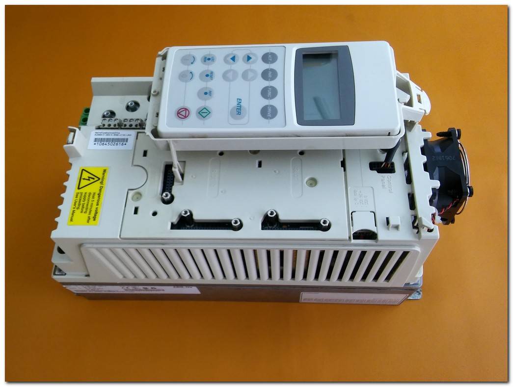 ABB ACS800-01-0004-5 2,2KW SÜRÜCÜ ACS800-01-0004-5 B056 C132 L503