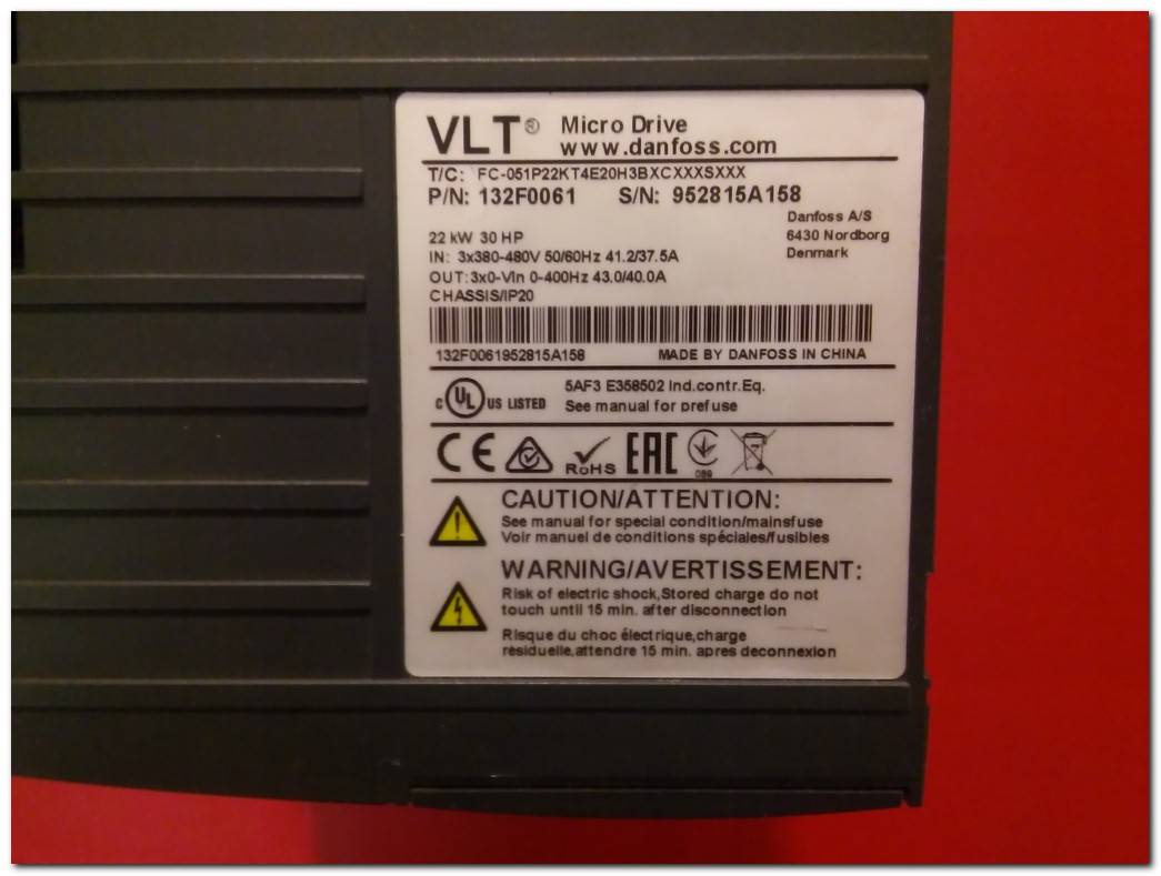 DANFOSS 132F0061 FC-051P22KT4E20H3BXCXXXSXXX VLT MİCRO DRIVE 22KW SÜRÜCÜ