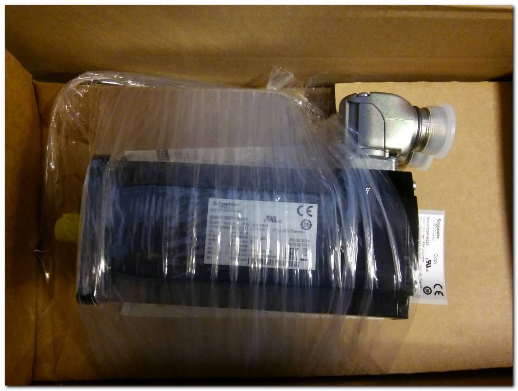 SCHNEİDER BMH0702P16A2A SERVO MOTOR SIFIR KUTULU