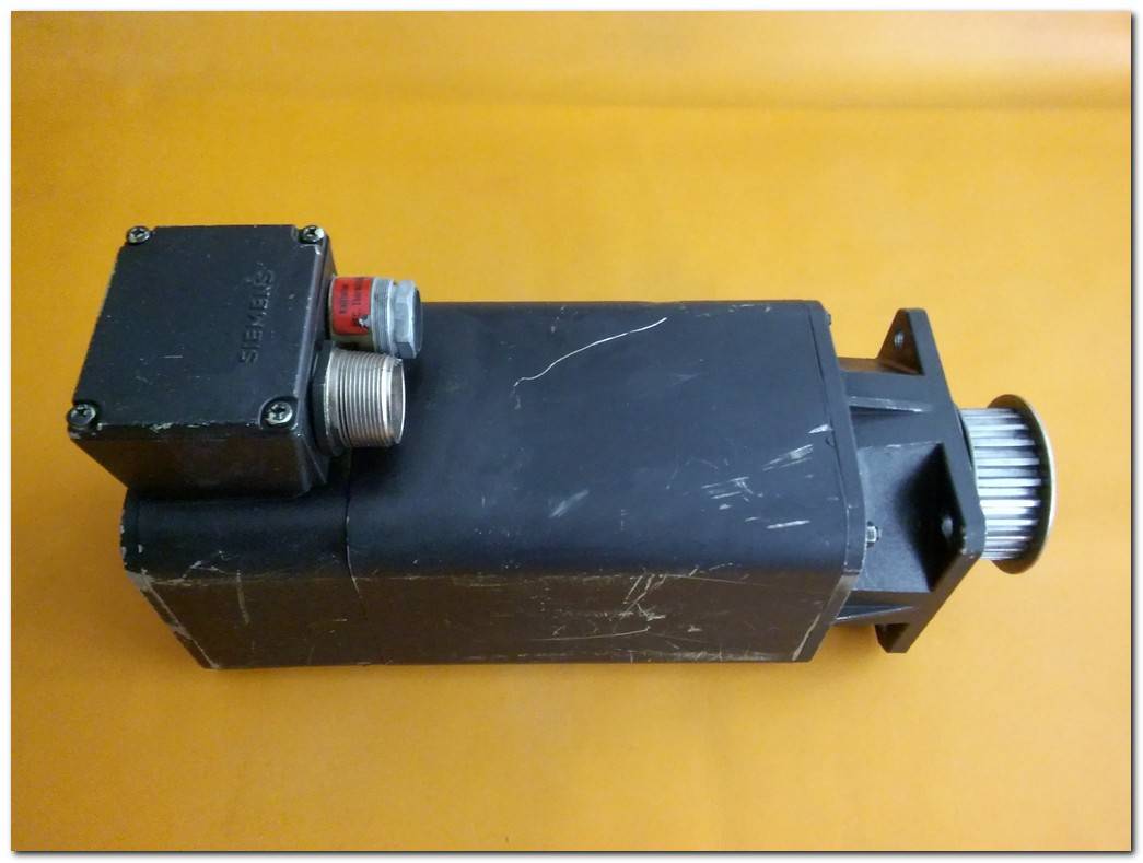 SIEMENS 1FT5064-0AF01-9-Z 18W SERVO MOTOR