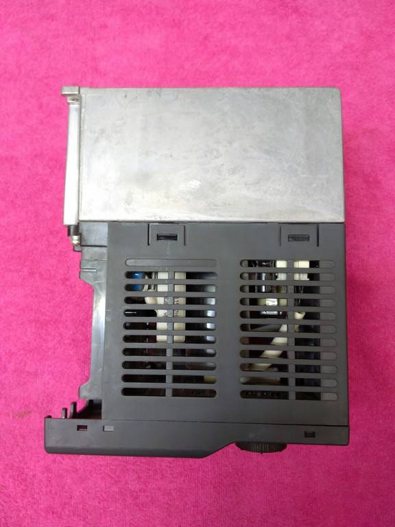 MITSUBISHI FR-D720S-042-EC 0,75KW 4,2A SÜRÜCÜ