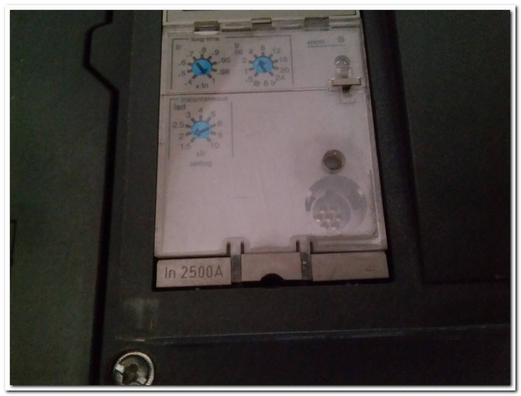 SCHNEİDER NW25 H1 2500A MASTERPACT IEC 60947-3 NW25H14PML2A 2500A DEVRE KESİCİ