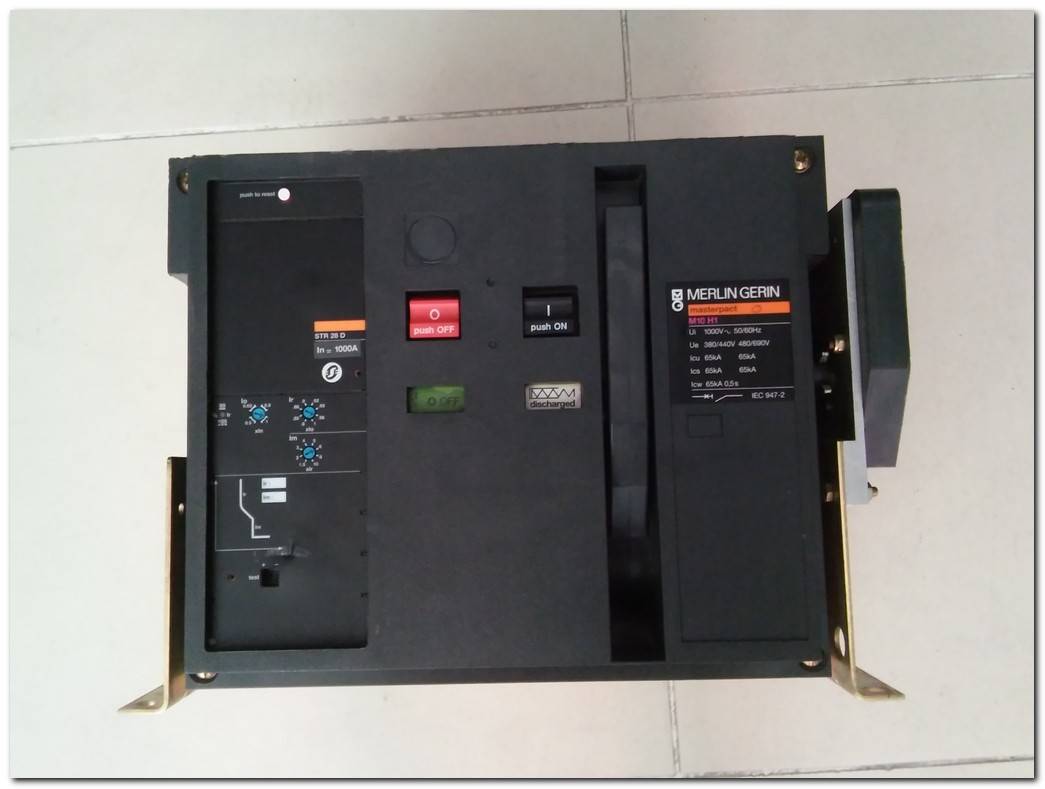 MERLİN GERİN M10 H1 1000A MOTORLU MASTERPACT IEC 947-2 STR 28 D M10H1