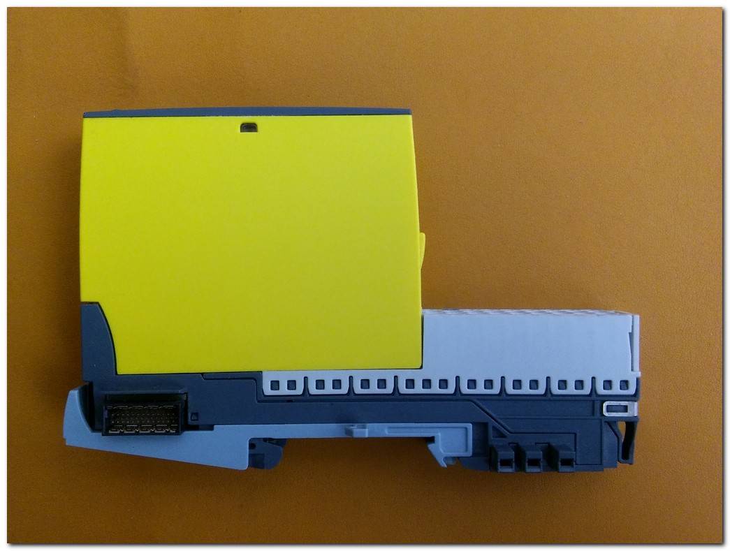 SIEMENS 6ES7 193-6BP00-0DA0 S C-L9B02112 SIMATIC ET 200SP PLC TERMİNALİ