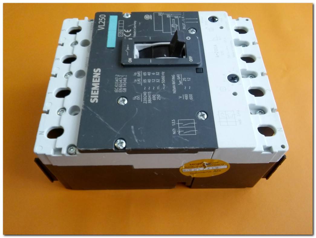 SIEMENS VL250 200A 4 KUTUPLU TMŞ 3VL3725-1AA46-0AA0 KOMPAKT ŞALTER