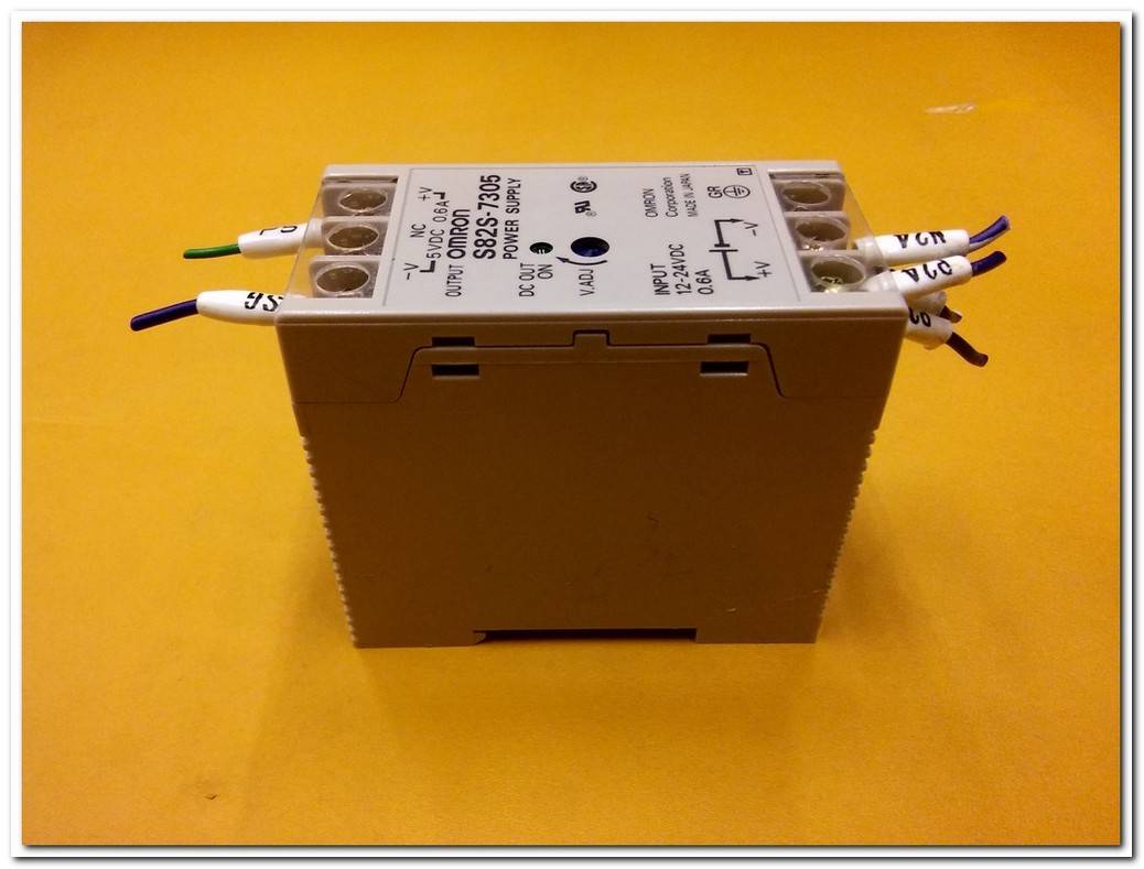 OMRON S82S-7305 POWER SUPPLY GÜÇ KAYNAĞI