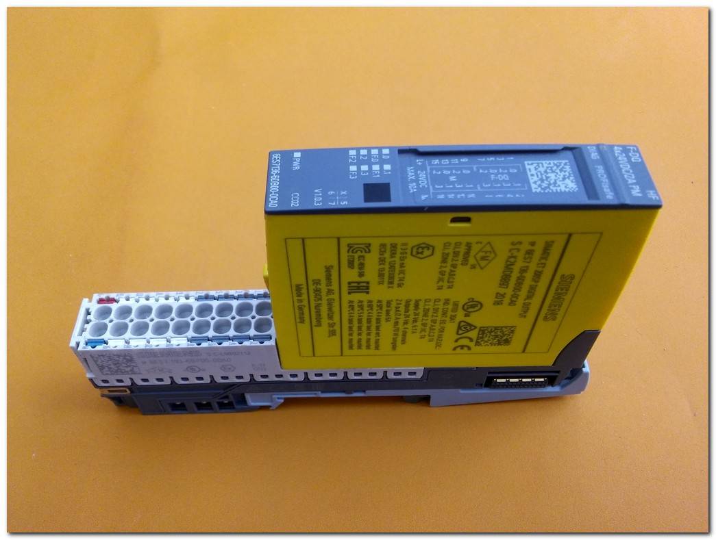 SIEMENS 6ES7 193-6BP00-0DA0 S C-L9B02112 SIMATIC ET 200SP PLC TERMİNALİ