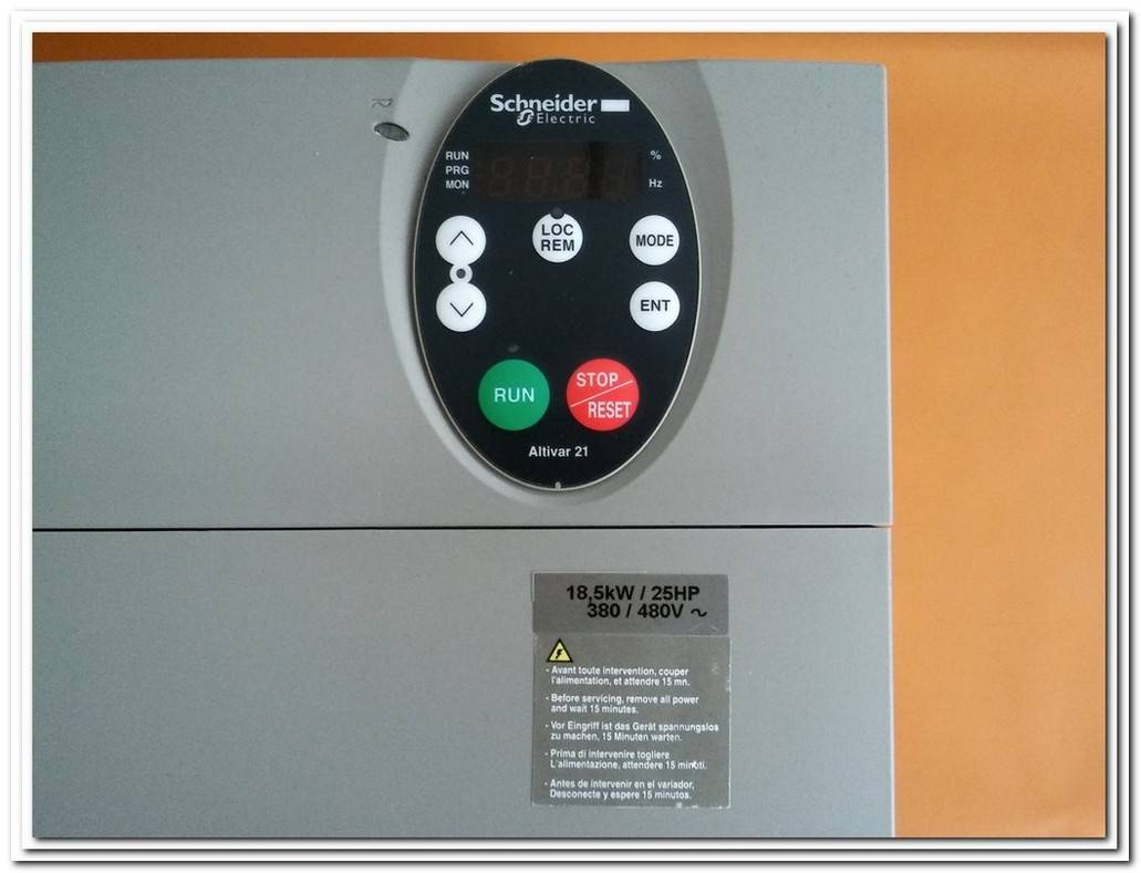 TELEMECANIQUE ATV21HD18N4 ATV21HD15N4 18,5 KW SÜRÜCÜ ATV21 ALTİVAR 21