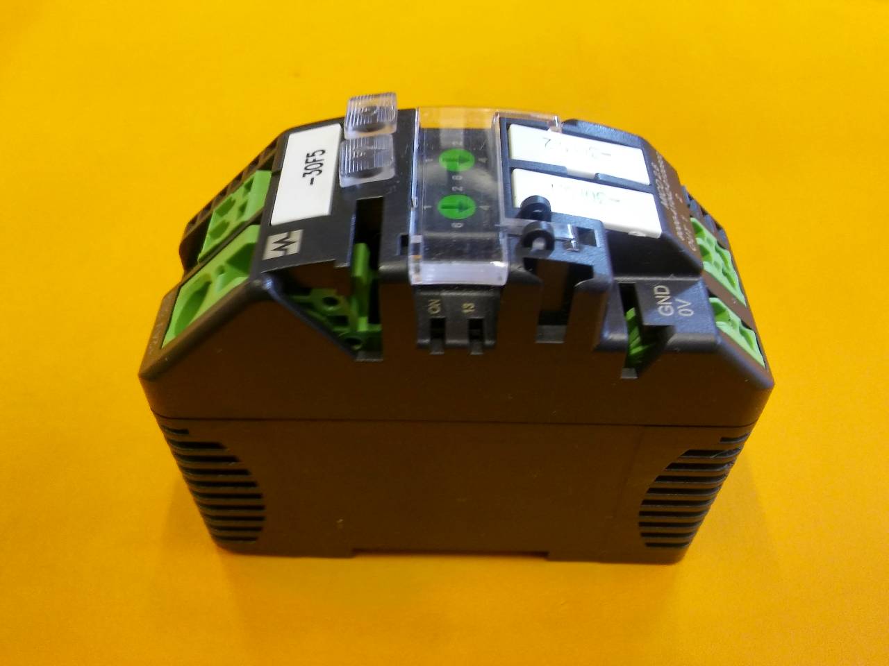 MURR ELEKTRONİK 9000-41042-0100600 D-71570 MİKROELEKTRONİK DEVRE KORUMASI