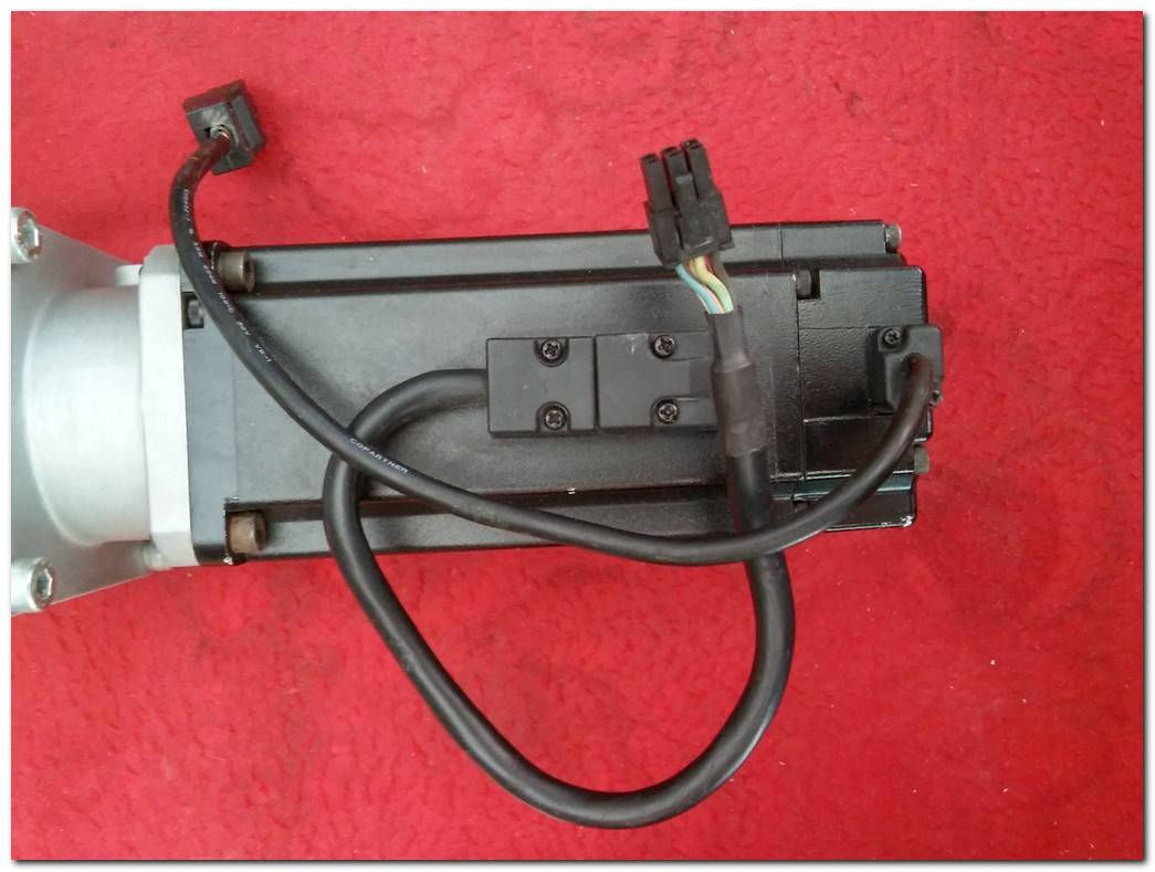 DELTA ASD-B0721-A  ECMA-C30807FS SERVO SÜRÜCÜ VE MOTOR TAKIM