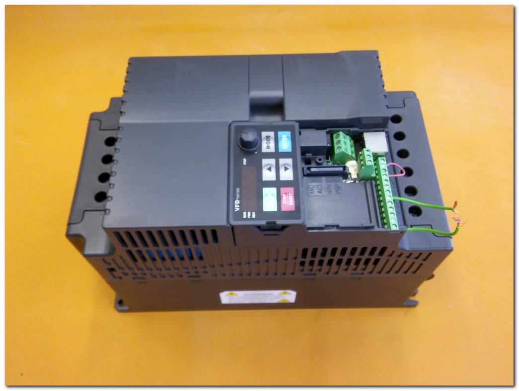 DELTA VFD110E43A SIFIR KUTULU 11KW SÜRÜCÜ 11 KW INVERTER