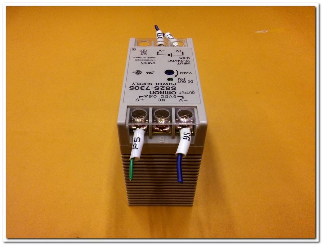 OMRON S82S-7305 POWER SUPPLY GÜÇ KAYNAĞI