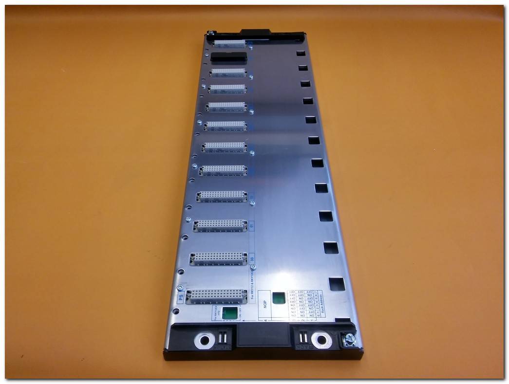 SCHNEİDER TSXRKY12 128LOT CHASSIS MODICON PREMIUM RACK PLC MONTAJ ÇERÇEVESİ