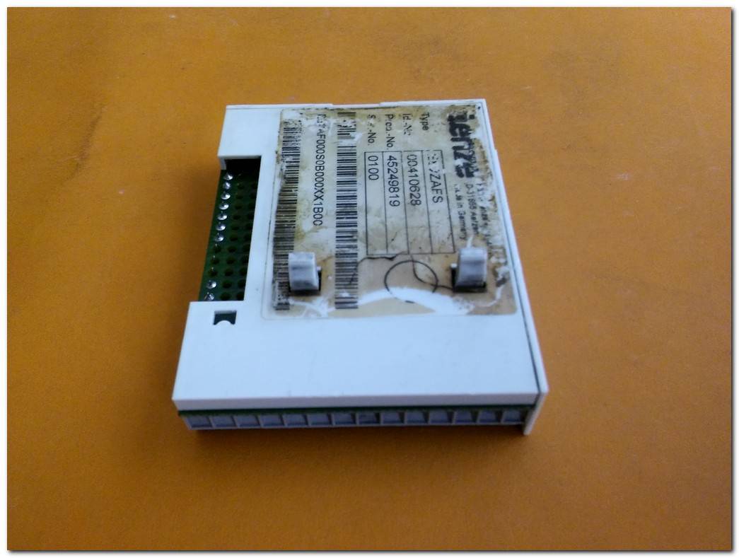 LENZE E82ZAFS000 8200 VECTOR FONKSİYON MODÜLÜ