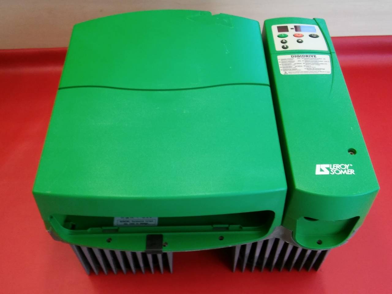 LEROY SOMER DIGIDRIVE SE53402200 SE 33 T 22KW SÜRÜCÜ 22 KW INVERTER