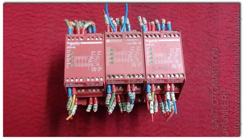 SCHNEİDER XPS-AK XPSAK351144 SAFETY RELAY GÜVENLİK RÖLESİ