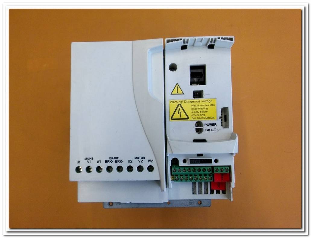 ABB ACS350-03E-12A5-4 5,5KW SÜRÜCÜ 5,5 KW INVERTER