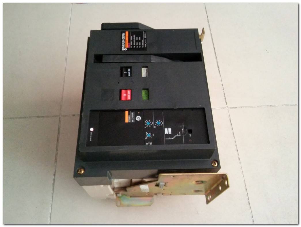 MERLİN GERİN M10 H1 1000A MOTORLU MASTERPACT IEC 947-2 STR 28 D M10H1