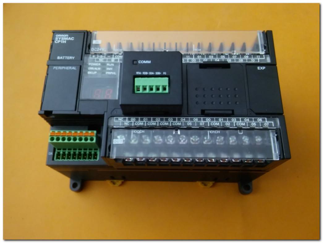 OMRON CP1H-XA40DT1-D SYSMAC CP1H VE OMRON CP1W-CIF12 COMM TAKIM