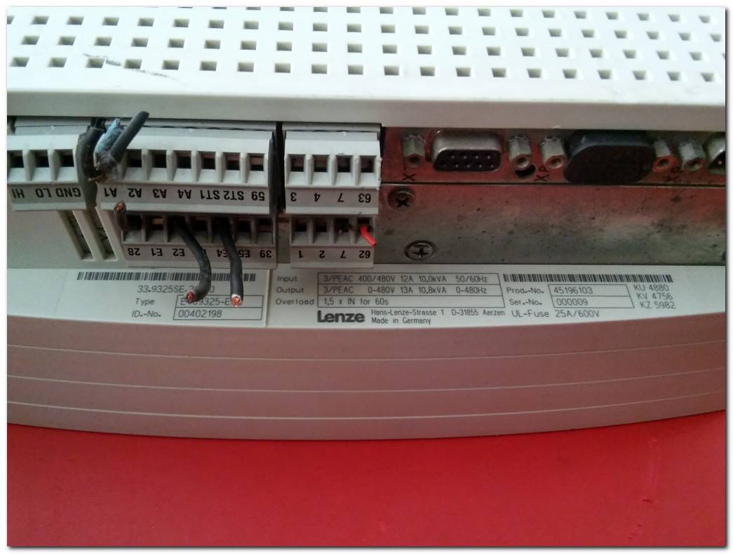 EVS9325-ES 00402198 LENZE