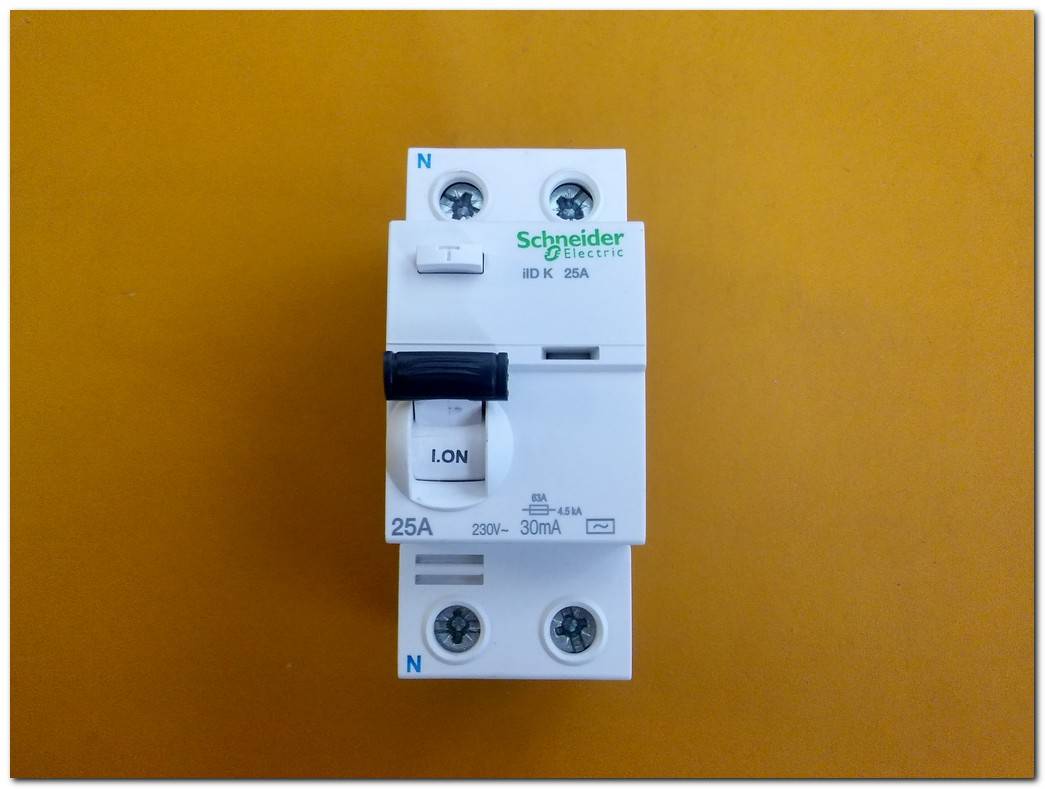 SCHNEİDER İID K 25A A9R50225 KAÇAK AKIM KORUMA RÖLESİ