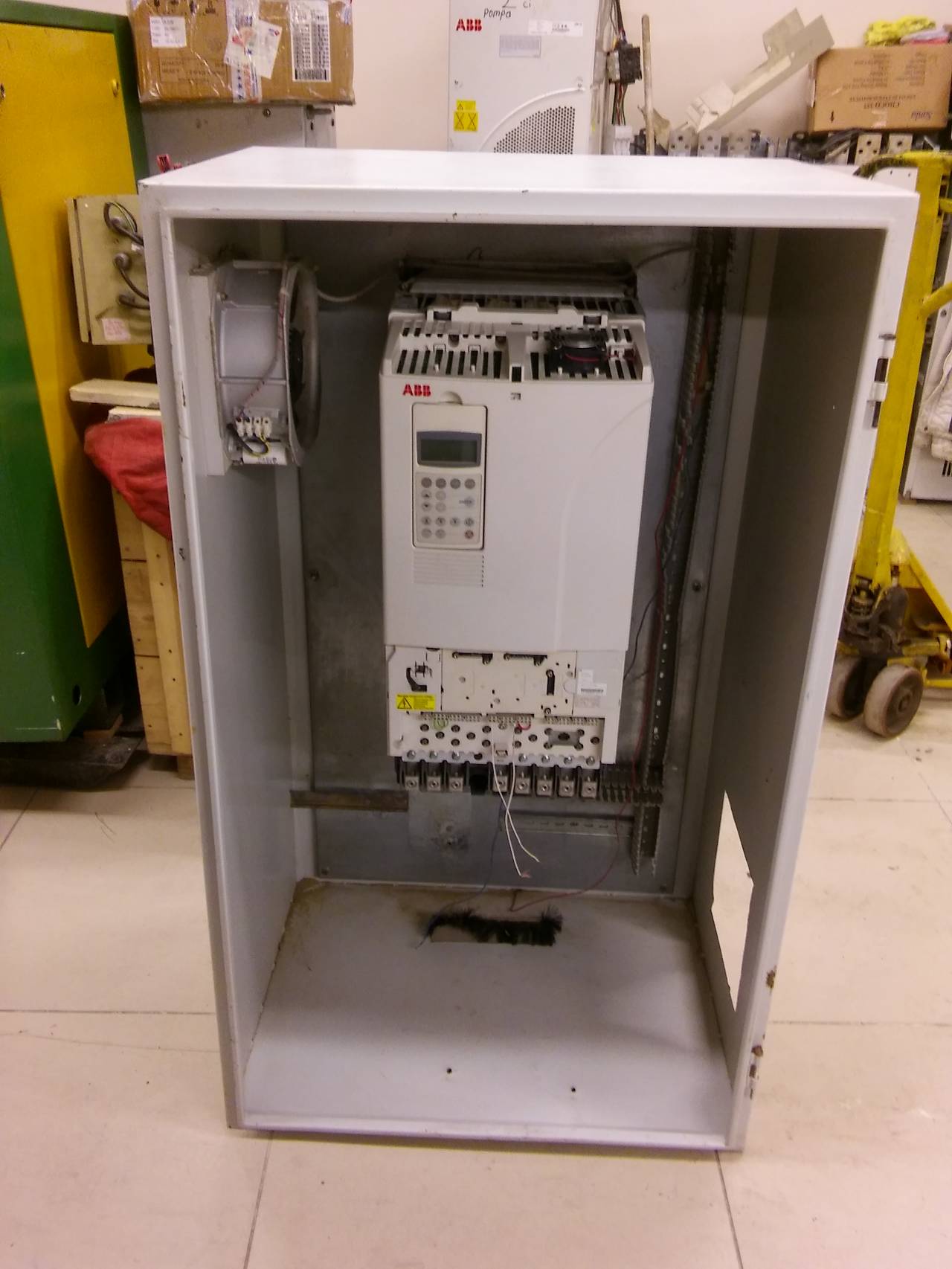 ABB ACS800-04-0135-3 J400 ACS 0135-3 SW ASXR7360 110 KW 225A AĞIR ŞART 8040135300060000