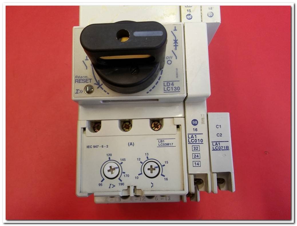 TELEMECANIQUE İNTEGRAL 32 LD4 LC130 LB1 LC03M17 LA1 LC010 LA1 LC071B LB1 LC03M LD4 LC30 LA1 LC071B SQUARE D 32 AMPERE KADAR HEPSİ BİR ARADA MOTOR YOL VERİCİ KOMBİNASYONLARI MOTOR STARTER