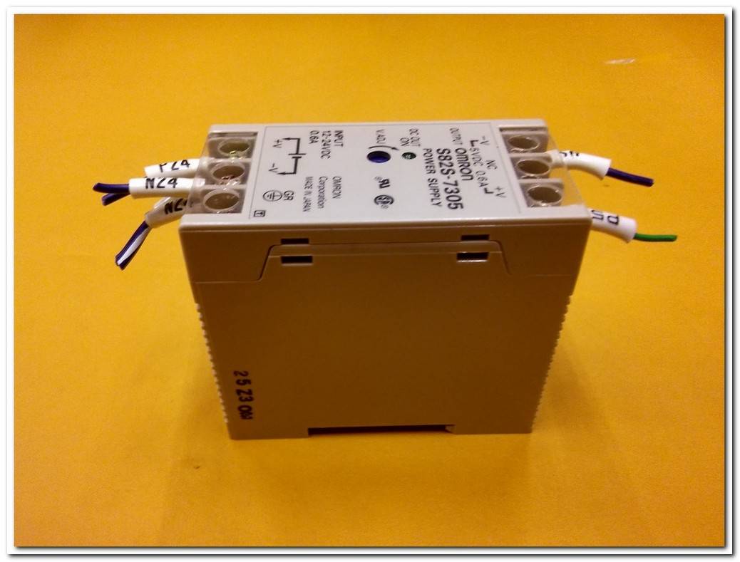 OMRON S82S-7305 POWER SUPPLY GÜÇ KAYNAĞI