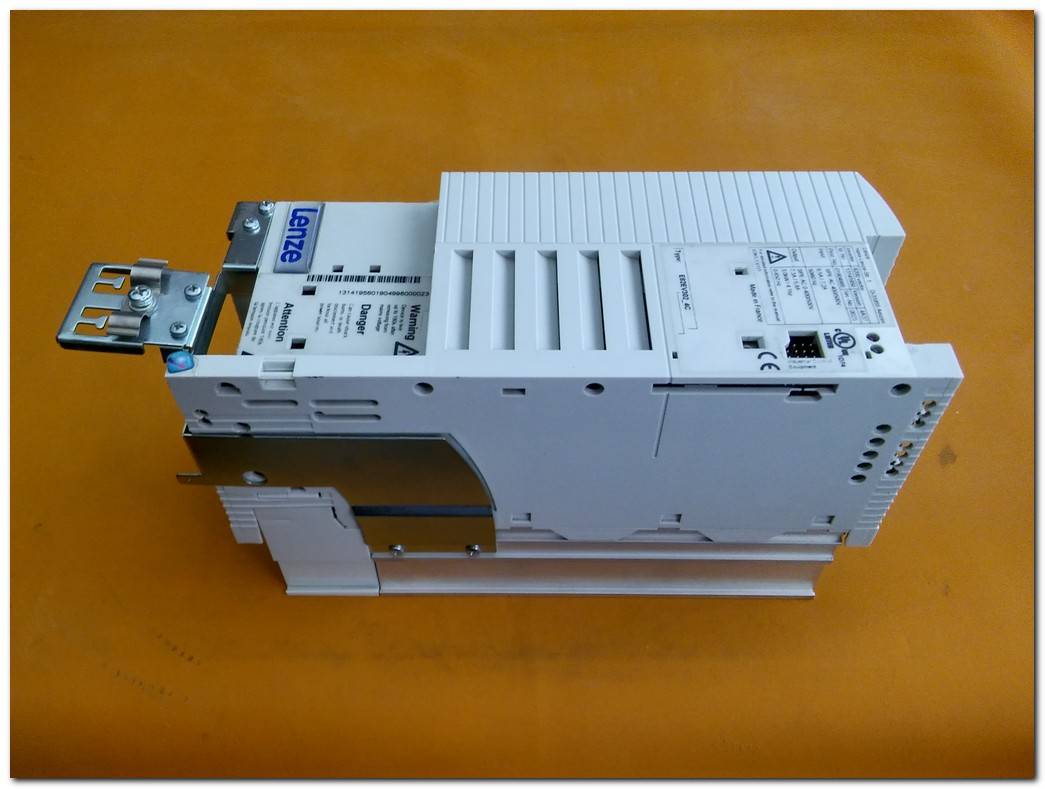 LENZE E82EV302-4C E82EV302K4C 13436485 8200 3KW VECTOR SÜRÜCÜ 3 KW INVERTER