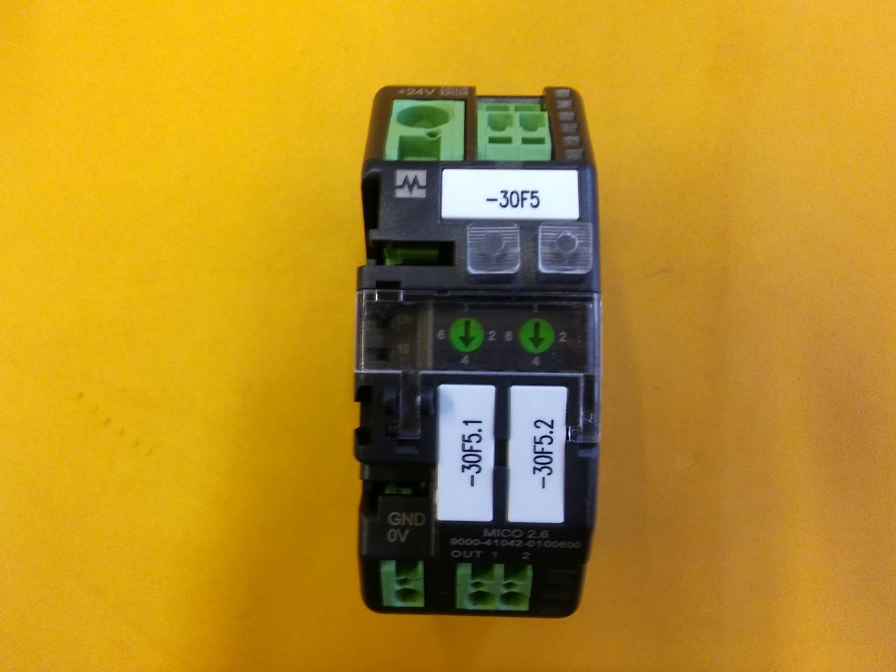 MURR ELEKTRONİK 9000-41042-0100600 D-71570 MİKROELEKTRONİK DEVRE KORUMASI