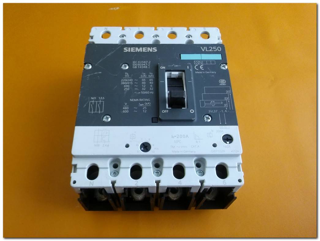 SIEMENS VL250 200A 4 KUTUPLU TMŞ 3VL3725-1AA46-0AA0 KOMPAKT ŞALTER